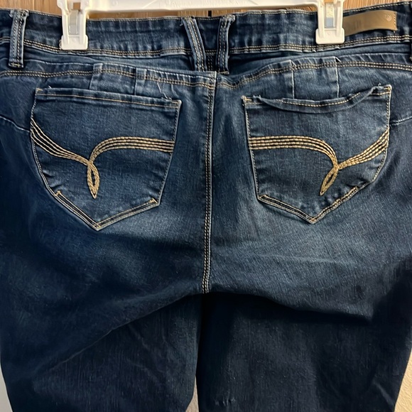 ❤️3/$25 (18) YMI Wanna Better Butt  Jeans Cozy Comfy Soft Stretchy - Picture 5 of 9